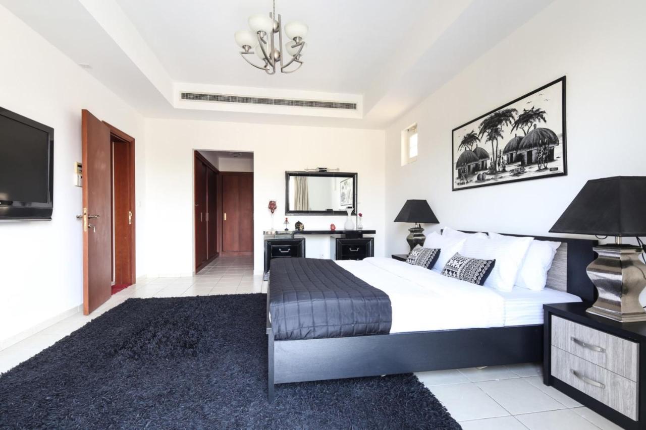 Frank Porter - Arabian Ranches Villa Dubai Exterior photo